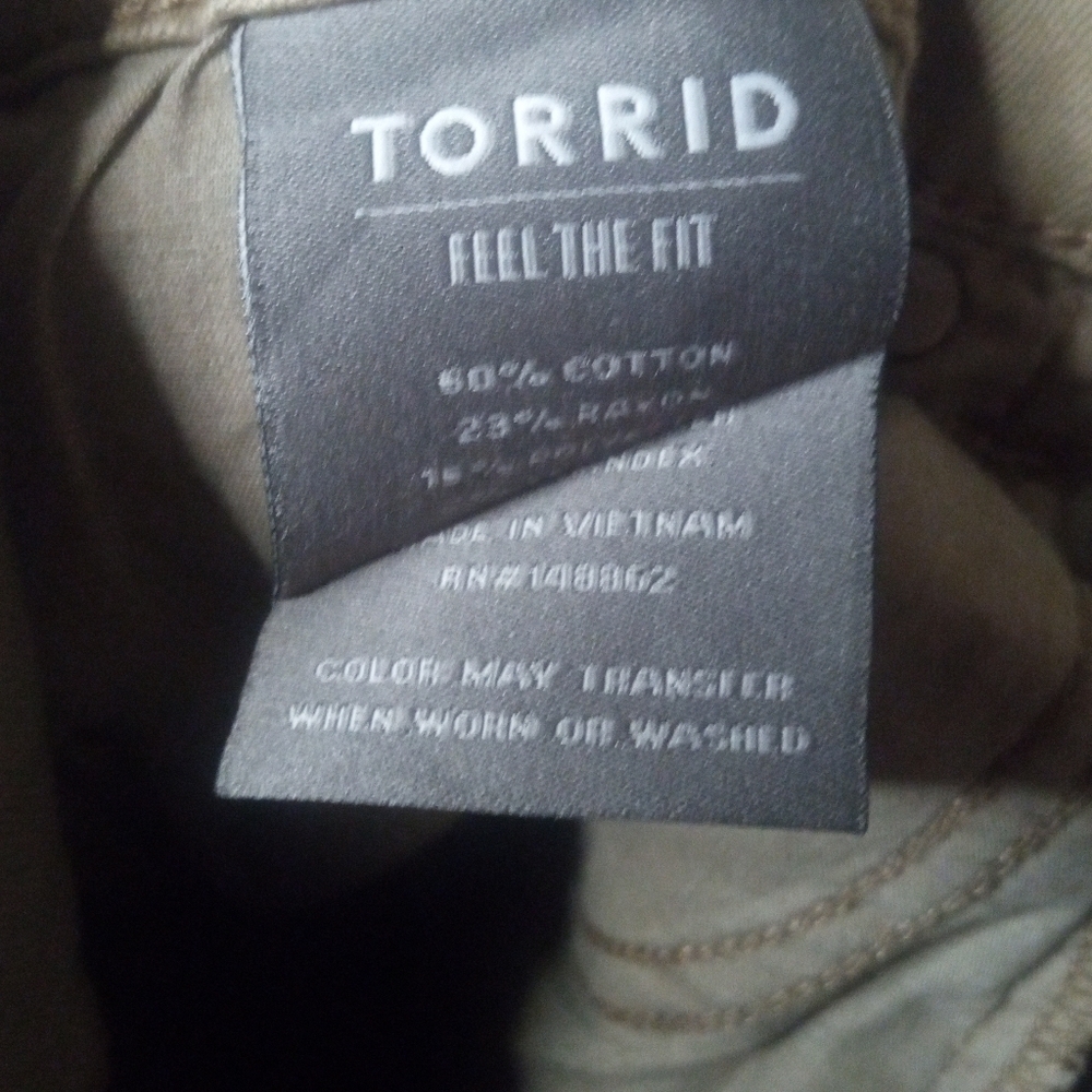 Torrid Taupe Soft Python Animal Print 3 Button High Rise Jeans Size 16 R - Picture 10 of 10